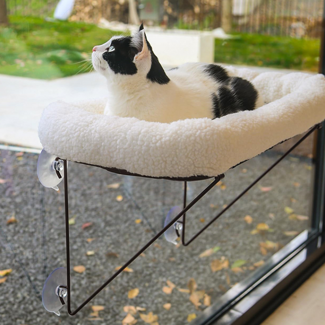 Katteseng til vindu med myk fleece